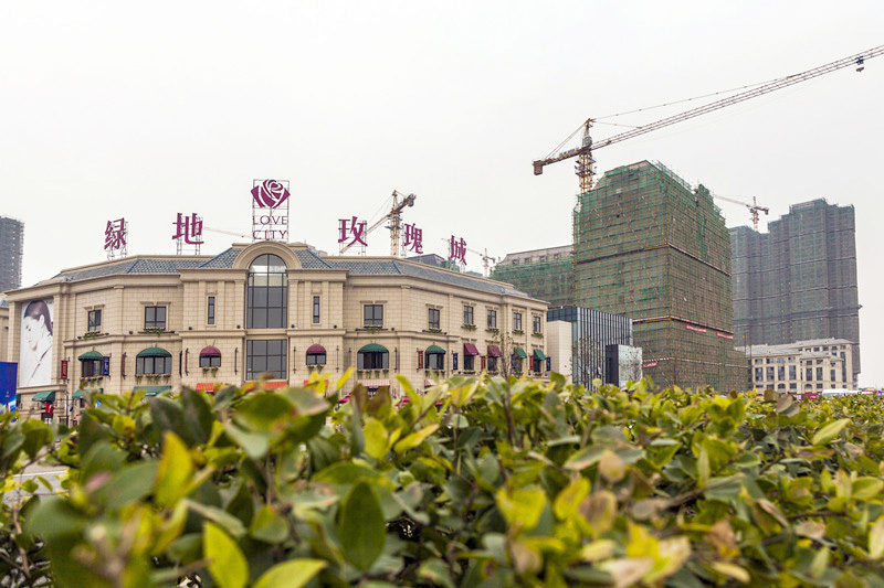 江西綠地玫瑰城-不銹鋼雙層煙囪制安工程、隔油器采購安裝工程